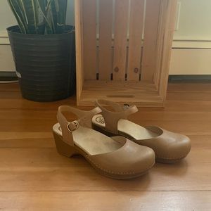 Brand new dansko sandals/clogs